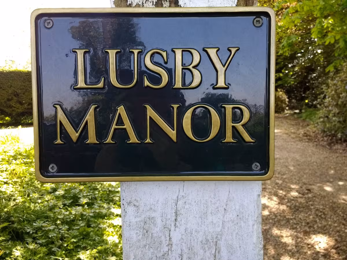 Room at Lusby Manor